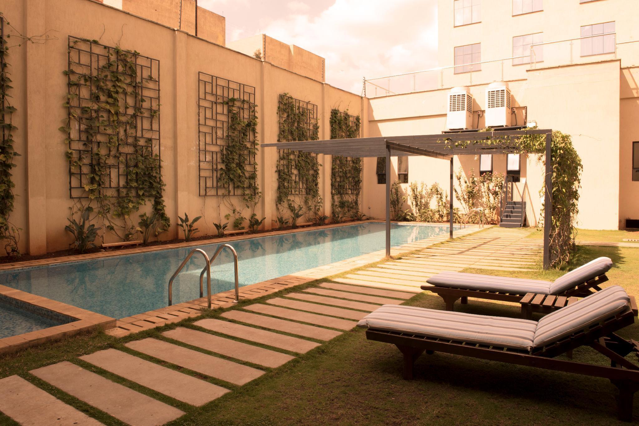 Doubletree By Hilton Nairobi Hotel Exterior photo