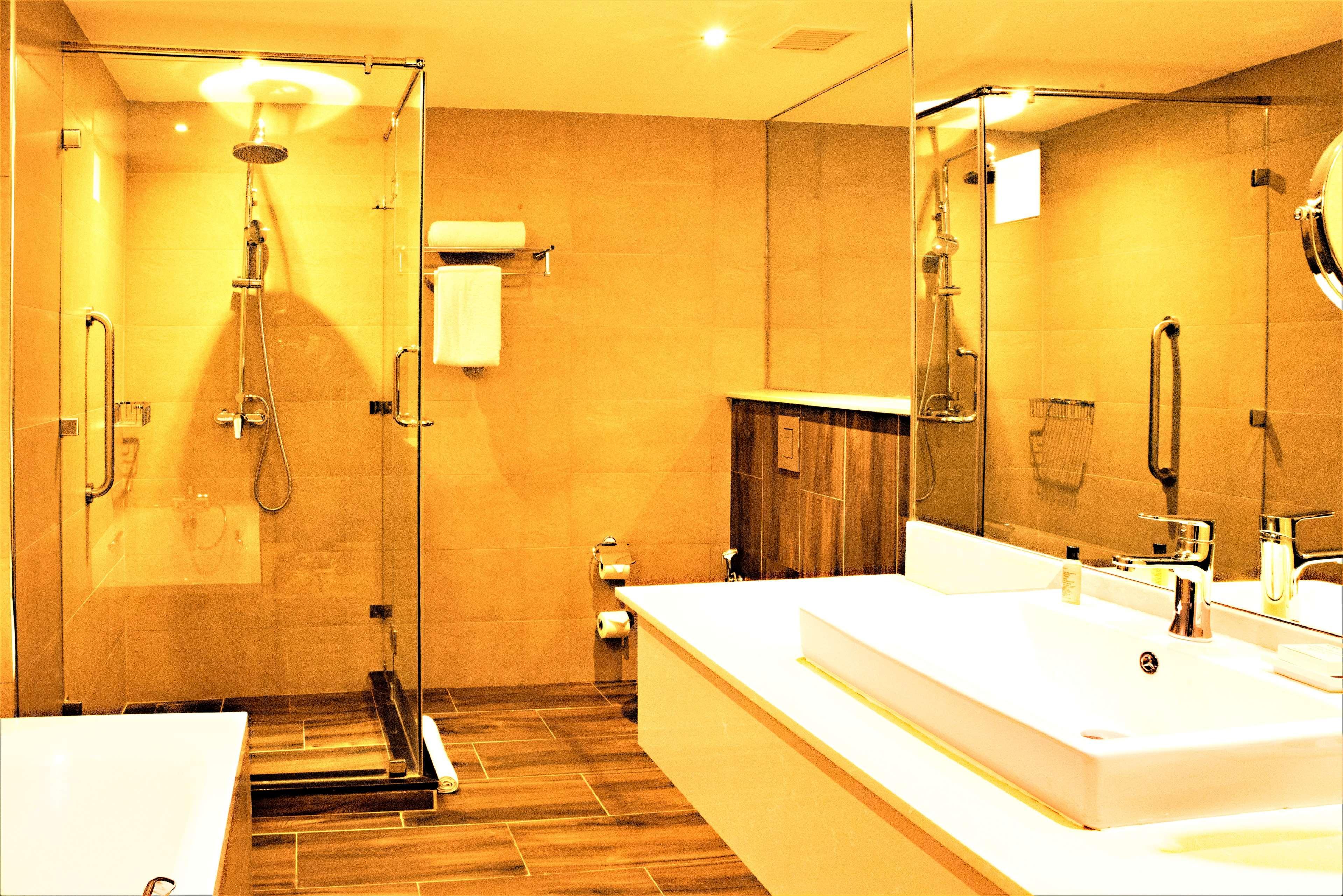 Doubletree By Hilton Nairobi Hotel Exterior photo
