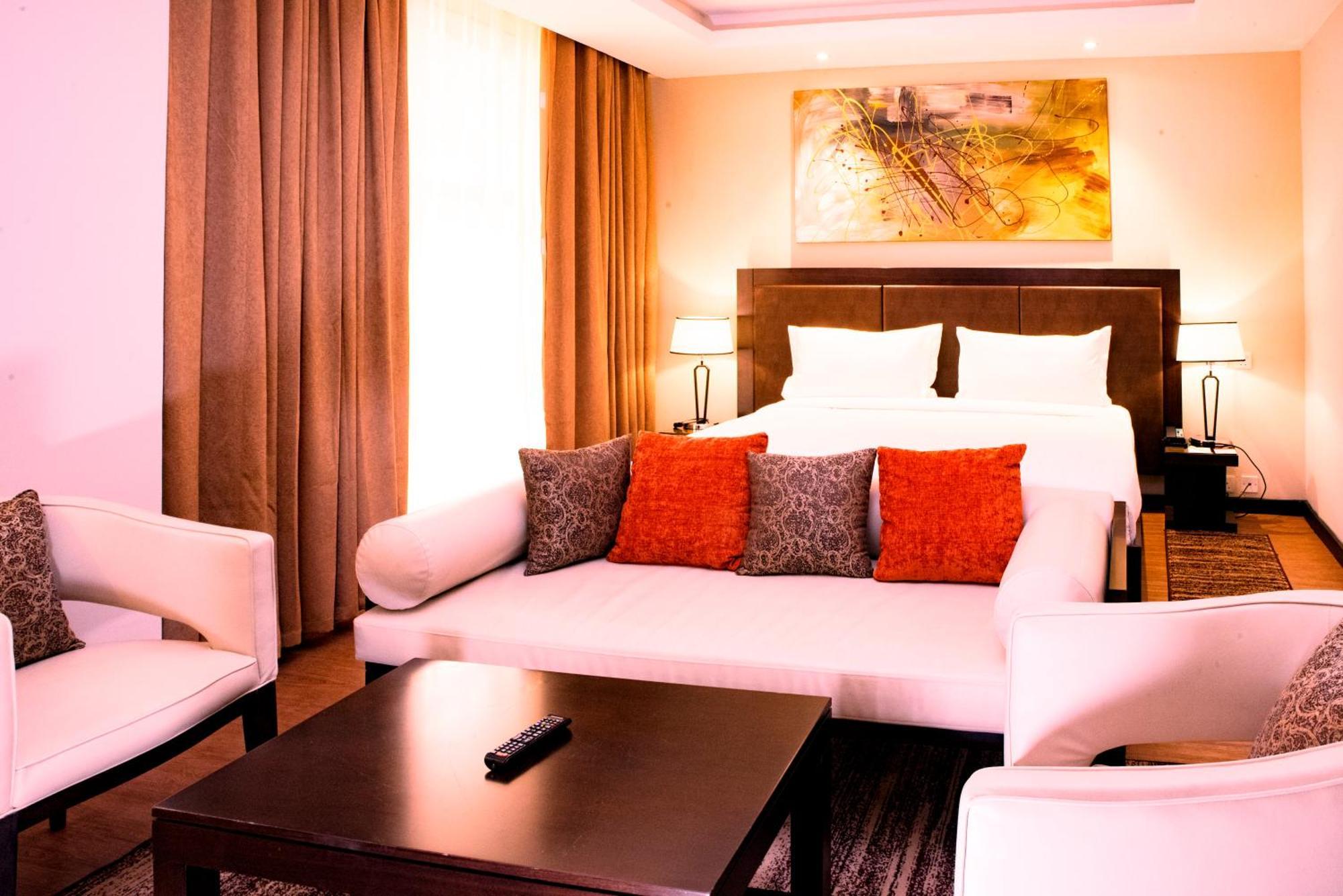 Doubletree By Hilton Nairobi Hotel Exterior photo