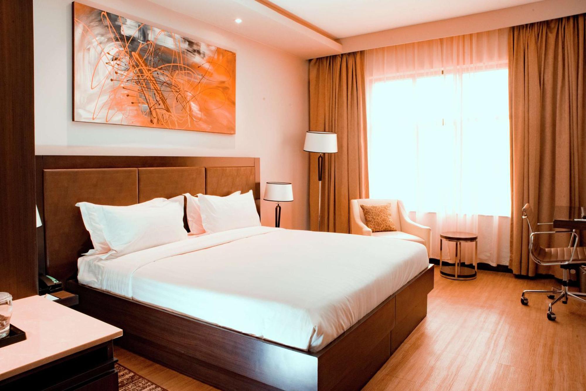 Doubletree By Hilton Nairobi Hotel Exterior photo