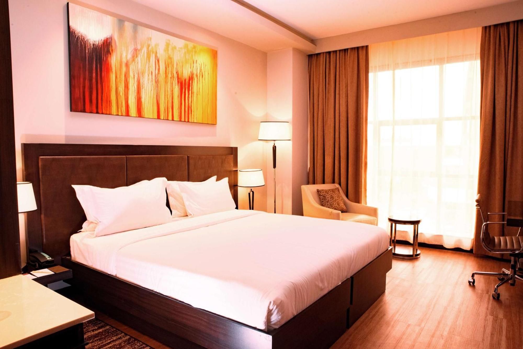 Doubletree By Hilton Nairobi Hotel Exterior photo
