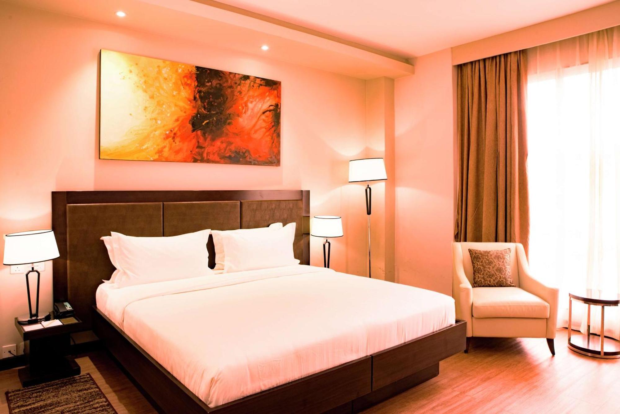 Doubletree By Hilton Nairobi Hotel Exterior photo