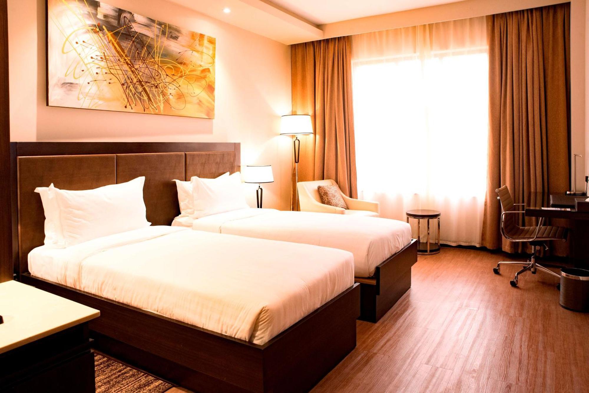 Doubletree By Hilton Nairobi Hotel Exterior photo