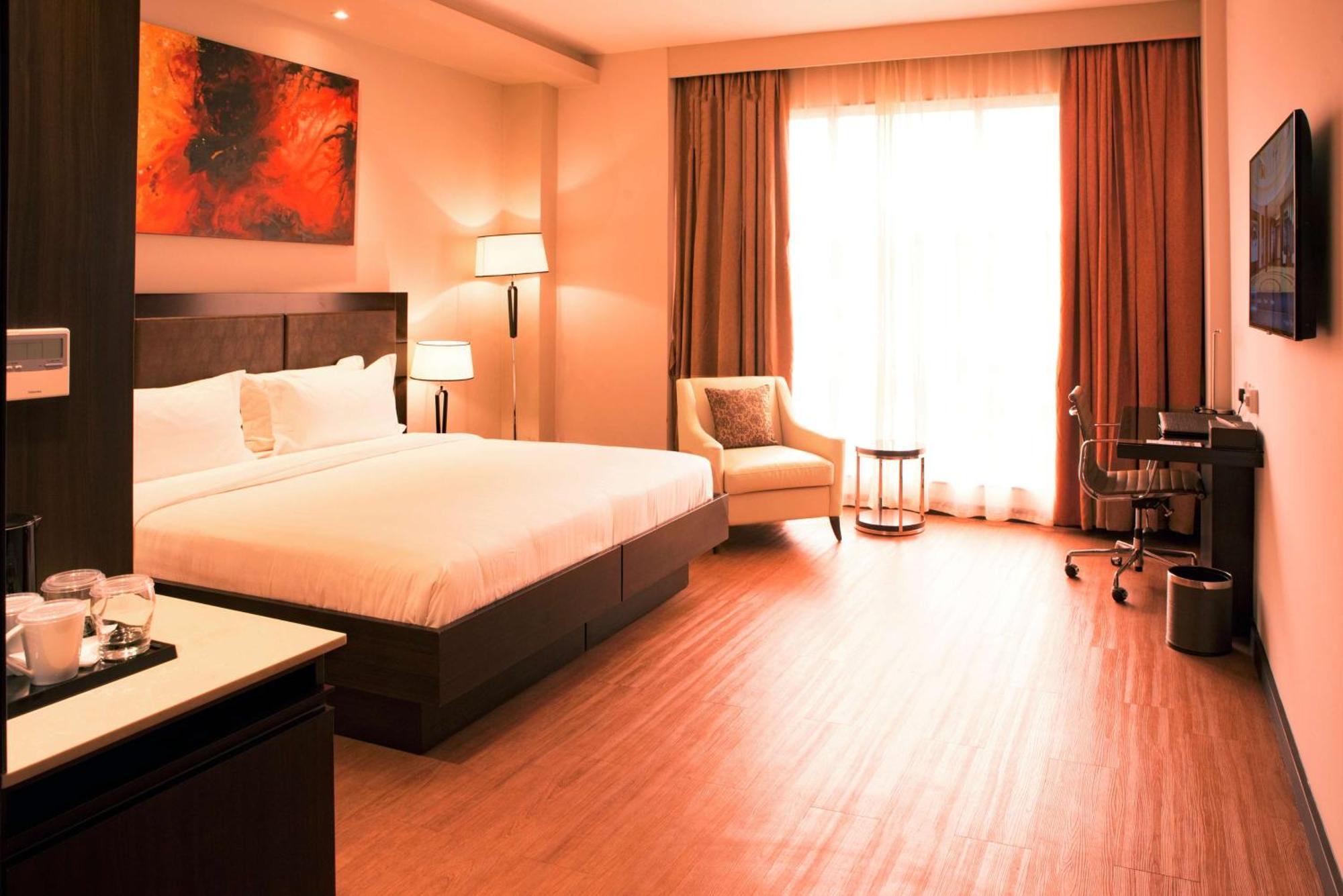 Doubletree By Hilton Nairobi Hotel Exterior photo