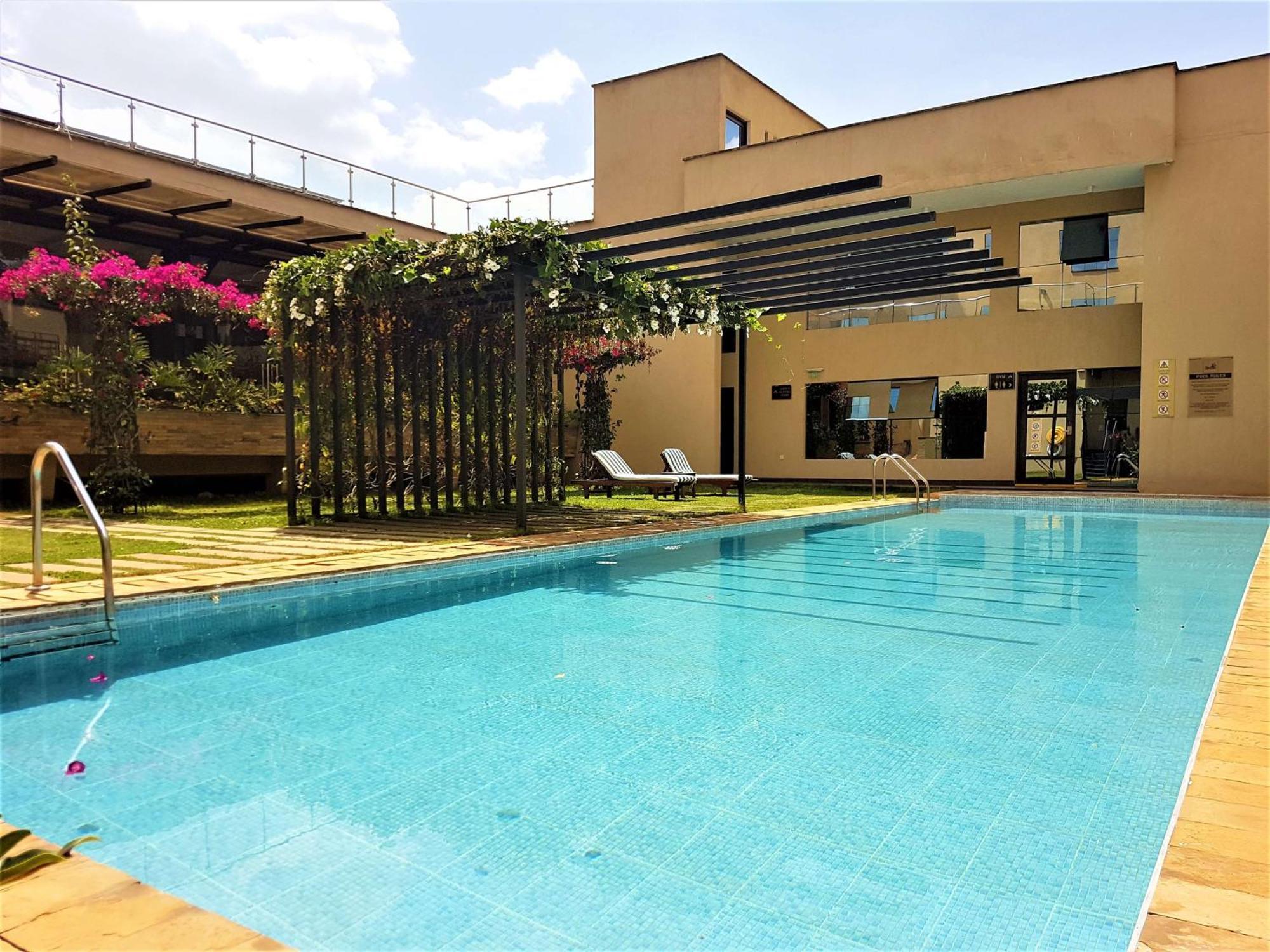 Doubletree By Hilton Nairobi Hotel Exterior photo