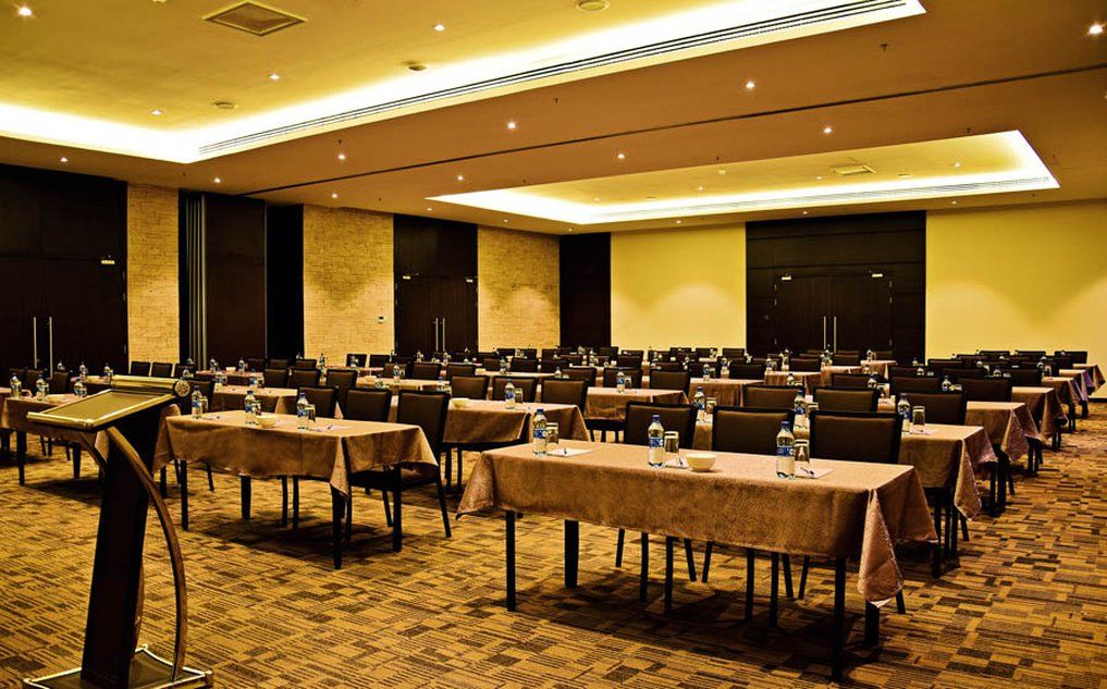 Doubletree By Hilton Nairobi Hotel Exterior photo