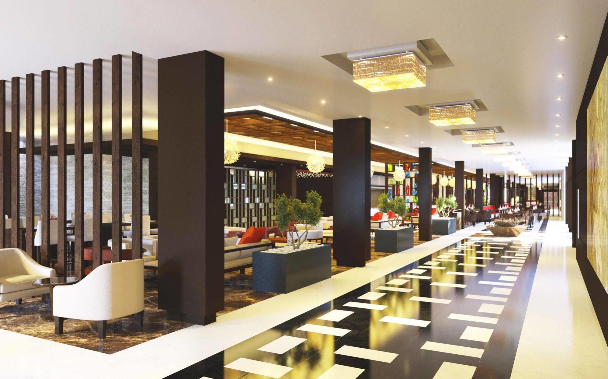 Doubletree By Hilton Nairobi Hotel Exterior photo