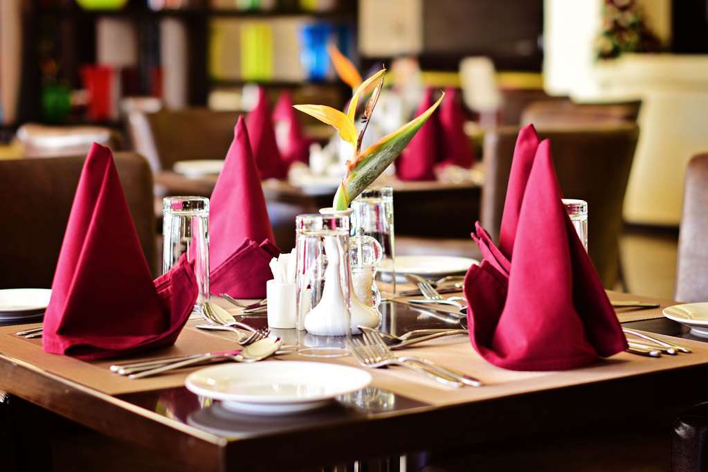 Doubletree By Hilton Nairobi Hotel Restaurant photo
