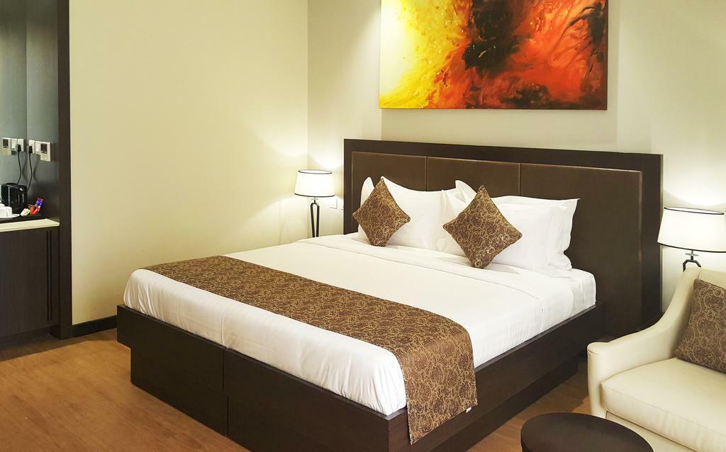Doubletree By Hilton Nairobi Hotel Exterior photo