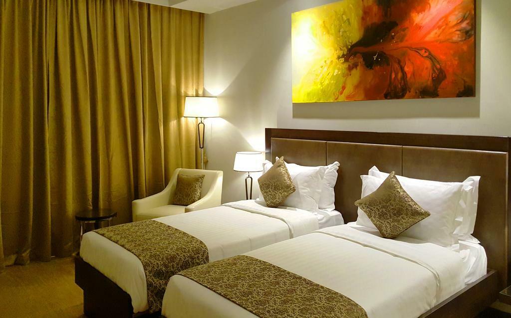 Doubletree By Hilton Nairobi Hotel Exterior photo